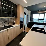 Hanza Tower - Luxurious 60m2 - 15th Floor View Daire