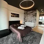 Hanza Tower - Luxurious 60m2 - 15th Floor View Daire *