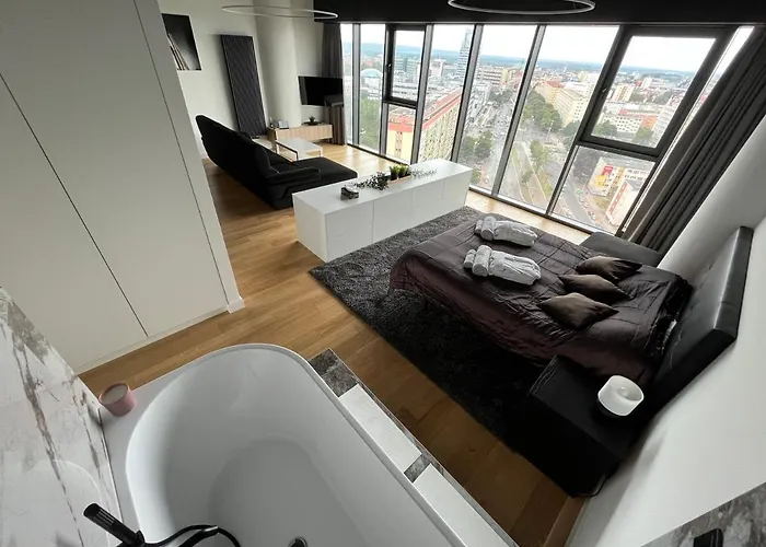 Hanza Tower - Luxurious 60m2 - 15th Floor View Апартаменты