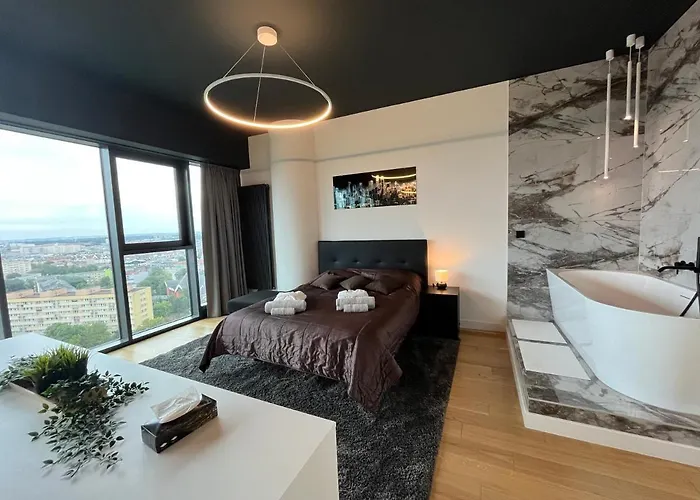 Hanza Tower - Luxurious 60m2 - 15th Floor View Apartment *